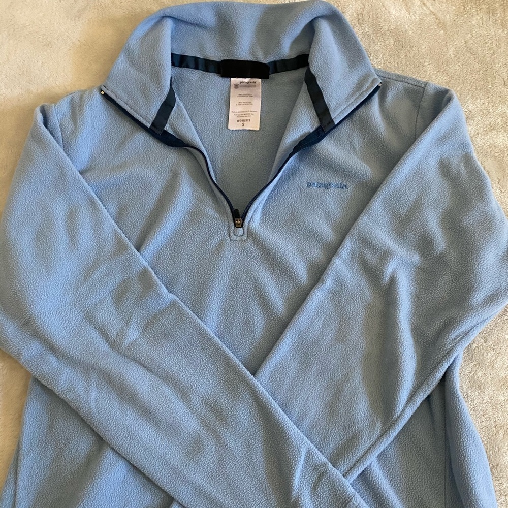 Patagonia zip up fleece sweater